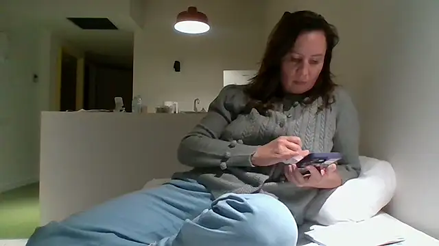 Snapshot of ALICAINWONDERLAND chatting on 10-13-25, 08:09 ALICAINWONDERLAND online show from 10-13-25, 08:09