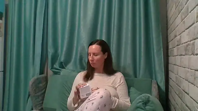 Snapshot of ALICAINWONDERLAND chatting on 11-22-25, 08:19 ALICAINWONDERLAND online show from 11-22-25, 08:19