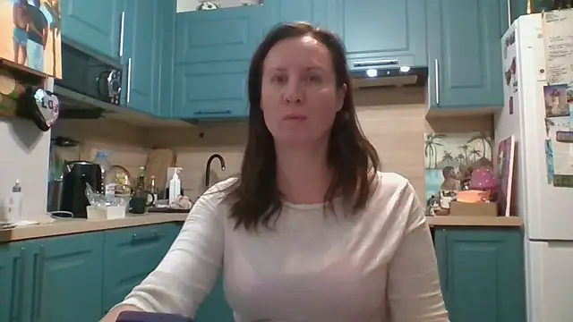 Snapshot of ALICAINWONDERLAND chatting on 12-02-25, 06:03 ALICAINWONDERLAND online show from 12-02-25, 06:03