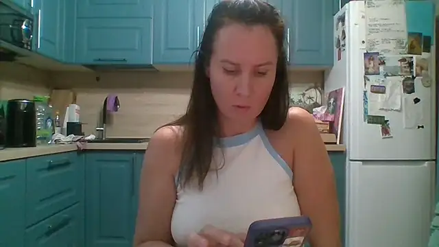 Snapshot of ALICAINWONDERLAND chatting on 12-13-25, 07:53 ALICAINWONDERLAND online show from 12-13-25, 07:53