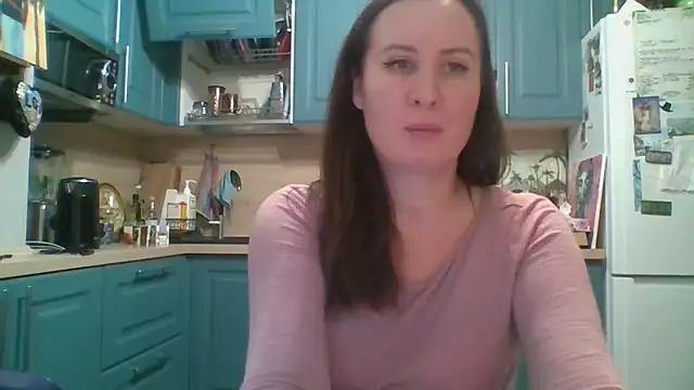 Snapshot of ALICAINWONDERLAND chatting on 12-21-25, 06:26 ALICAINWONDERLAND online show from 12-21-25, 06:26