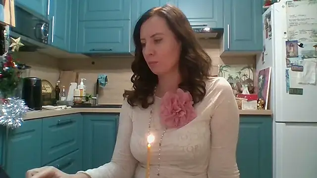 Snapshot of ALICAINWONDERLAND chatting on 01-08-26, 07:38 ALICAINWONDERLAND online show from 01-08-26, 07:38