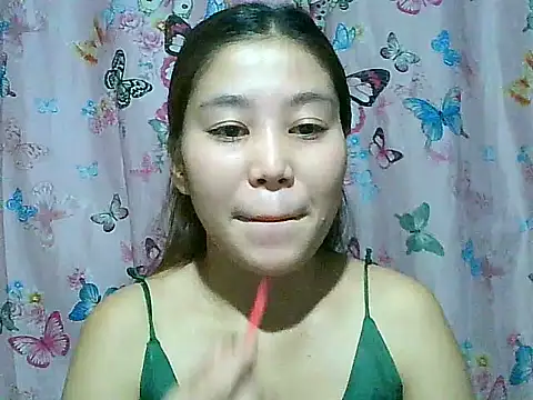 Snapshot of SexyAsianPussy4u chatting on 07-04-26, 12:17 SexyAsianPussy4u online show from 07-04-26, 12:17