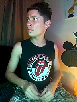 Snapshot of elfernh chatting on 09-29-25, 05:23 elfernh online show from 09-29-25, 05:23