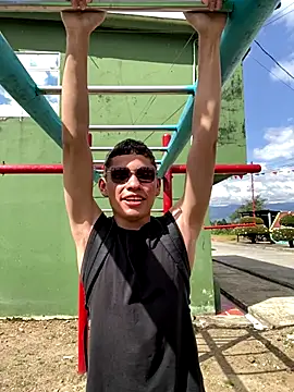 Snapshot of elfernh chatting on 12-16-25, 02:55 elfernh online show from 12-16-25, 02:55