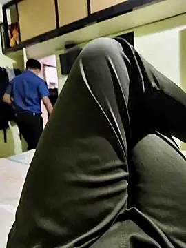 Snapshot of Kartik200798 chatting on 09-27-25, 04:56 Kartik200798 online show from 09-27-25, 04:56