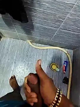 Snapshot of Kartik200798 chatting on 10-22-25, 01:22 Kartik200798 online show from 10-22-25, 01:22