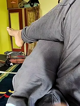 Snapshot of Kartik200798 chatting on 11-26-25, 05:08 Kartik200798 online show from 11-26-25, 05:08