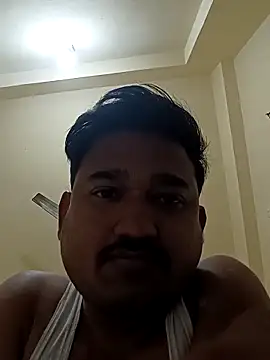 Snapshot of VadodaraBBC chatting on 12-02-25, 04:57 VadodaraBBC online show from 12-02-25, 04:57