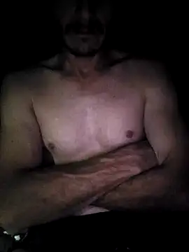 Snapshot of Romance32 chatting on 12-17-25, 03:12 Romance32 online show from 12-17-25, 03:12