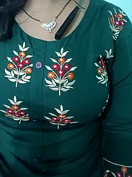 Snapshot of Anjali-bhabhi chatting on 10-14-25, 07:31 Anjali-bhabhi online show from 10-14-25, 07:31