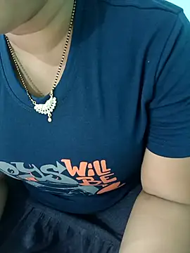 Snapshot of Anjali-bhabhi chatting on 10-21-25, 08:48 Anjali-bhabhi online show from 10-21-25, 08:48