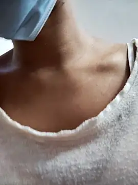 Snapshot of tanisha-2005 chatting on 12-03-25, 11:36 tanisha-2005 online show from 12-03-25, 11:36