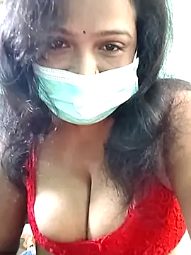 Snapshot of misspriya03 chatting on 10-15-25, 08:14 misspriya03 online show from 10-15-25, 08:14