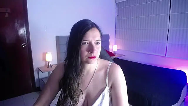 Snapshot of Agatha_bellucci_ chatting on 10-27-25, 01:15 Agatha bellucci online show from 10-27-25, 01:15