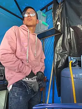 diegoand0911 online show from 04-02-26, 03:42