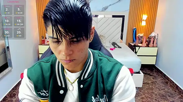 Snapshot of KAROLLJONES1 chatting on 09-12-25, 07:36 KAROLLJONES1 online show from 09-12-25, 07:36