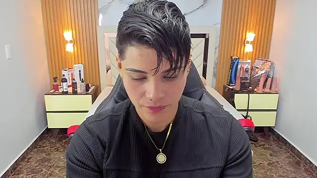 Snapshot of KAROLLJONES1 chatting on 10-02-25, 02:29 KAROLLJONES1 online show from 10-02-25, 02:29