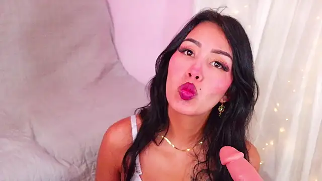 Snapshot of Miss_Charlottet chatting on 06-18-26, 10:03 Miss Charlottet online show from 06-18-26, 10:03