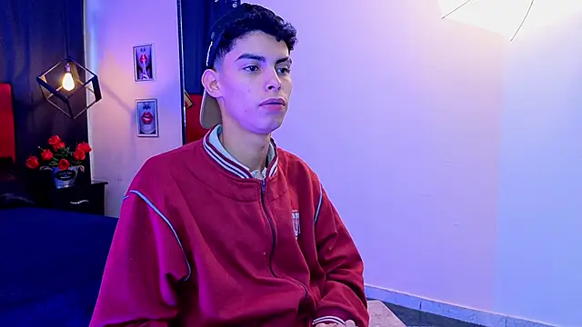 Room 69x online show from 09-08-25, 04:50