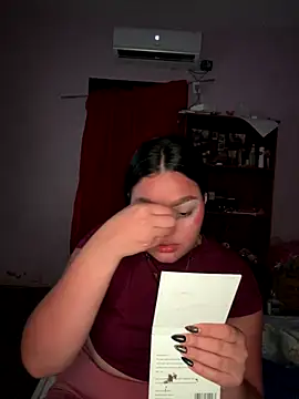 Snapshot of Bellotapelinegra chatting on 12-20-25, 02:51 Bellotapelinegra online show from 12-20-25, 02:51