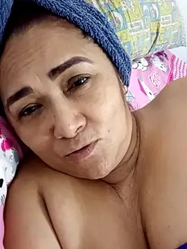 Snapshot of linda_luna29 chatting on 12-04-25, 05:17 linda luna29 online show from 12-04-25, 05:17