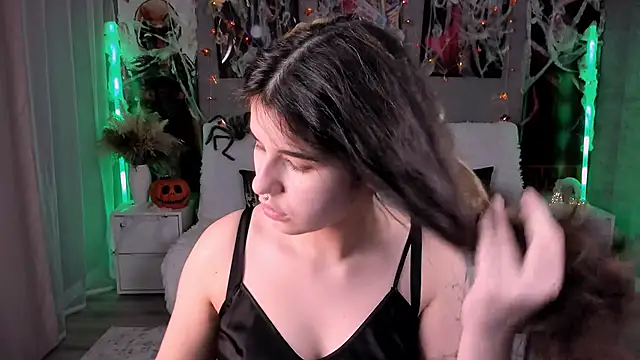 Snapshot of AnoraDark chatting on 10-11-25, 06:28 AnoraDark online show from 10-11-25, 06:28