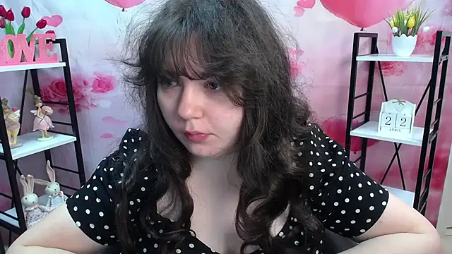 Snapshot of NeonilaLisova chatting on 04-23-26, 05:08 NeonilaLisova online show from 04-23-26, 05:08