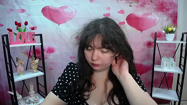 Snapshot of NeonilaLisova chatting on 05-14-26, 05:14 NeonilaLisova online show from 05-14-26, 05:14