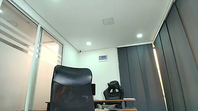 Snapshot of _Grace_turner_ chatting on 07-19-26, 12:53 Grace turner online show from 07-19-26, 12:53