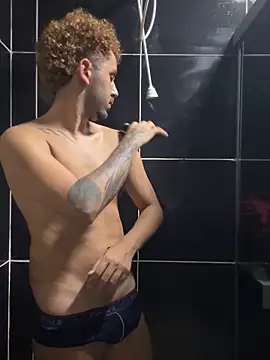 Snapshot of Fumoice chatting on 12-18-25, 09:43 Fumoice online show from 12-18-25, 09:43