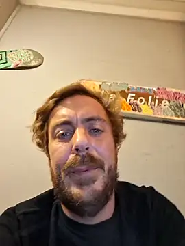 Snapshot of 3615-ULLA chatting on 11-21-25, 05:11 3615-ULLA online show from 11-21-25, 05:11