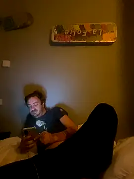 Snapshot of 3615-ULLA chatting on 11-25-25, 09:09 3615-ULLA online show from 11-25-25, 09:09