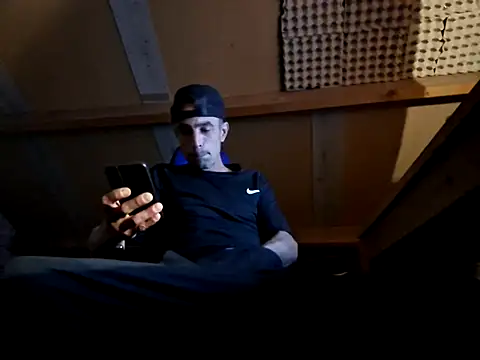 Snapshot of kompiee chatting on 10-01-25, 10:38 kompiee online show from 10-01-25, 10:38