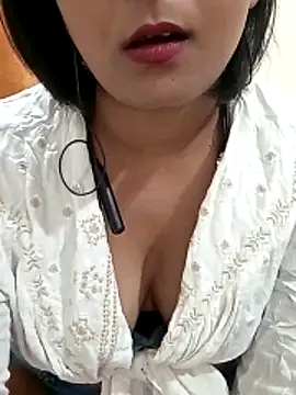 Snapshot of Queen_Kushi4 chatting on 06-18-26, 06:12 Queen Kushi4 online show from 06-18-26, 06:12