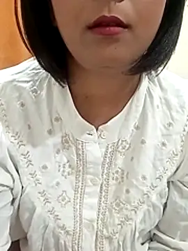 Snapshot of Queen_Kushi4 chatting on 07-19-26, 01:37 Queen Kushi4 online show from 07-19-26, 01:37