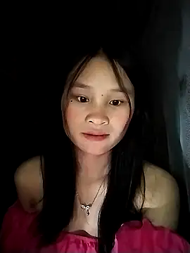 Snapshot of saronla_03 chatting on 10-07-25, 04:26 saronla 03 online show from 10-07-25, 04:26