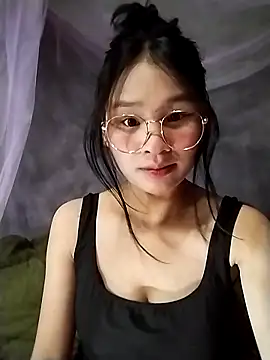 Snapshot of saronla_03 chatting on 11-28-25, 01:58 saronla 03 online show from 11-28-25, 01:58