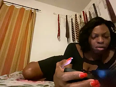 Snapshot of KANDIS864 chatting on 06-19-26, 04:39 KANDIS864 online show from 06-19-26, 04:39