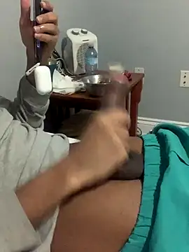 Snapshot of Insurance-03 chatting on 12-19-25, 06:53 Insurance-03 online show from 12-19-25, 06:53