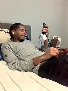 Snapshot of Insurance-03 chatting on 12-23-25, 01:36 Insurance-03 online show from 12-23-25, 01:36