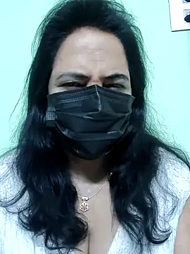 mallu-lover online show from 10-23-25, 12:21