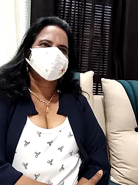 mallu-lover online show from 01-16-26, 10:30