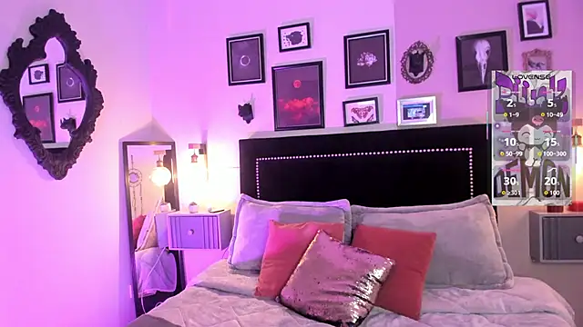 Snapshot of pinkk_deemon chatting on 05-24-26, 01:05 pinkk deemon online show from 05-24-26, 01:05