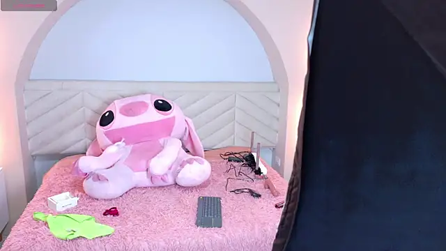 amy miller1 online show from 04-14-26, 08:04