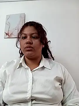 Snapshot of CloeStron chatting on 11-18-25, 02:54 CloeStron online show from 11-18-25, 02:54