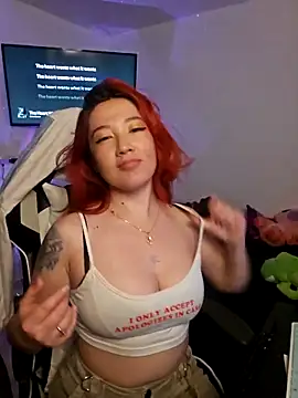 Snapshot of lunnaa_ chatting on 10-02-25, 12:39 lunnaa online show from 10-02-25, 12:39