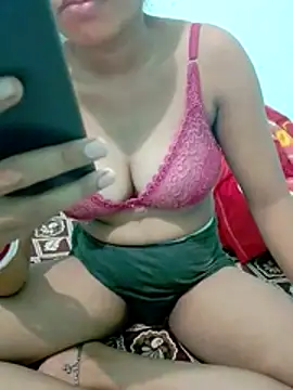 Snapshot of desimalai28 chatting on 07-13-26, 06:00 desimalai28 online show from 07-13-26, 06:00