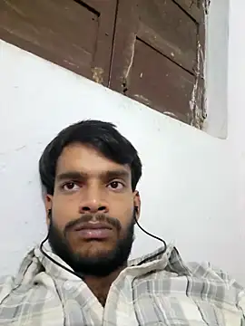 Snapshot of yashuuuu021 chatting on 09-18-25, 05:59 yashuuuu021 online show from 09-18-25, 05:59