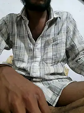 Snapshot of yashuuuu021 chatting on 10-18-25, 07:58 yashuuuu021 online show from 10-18-25, 07:58